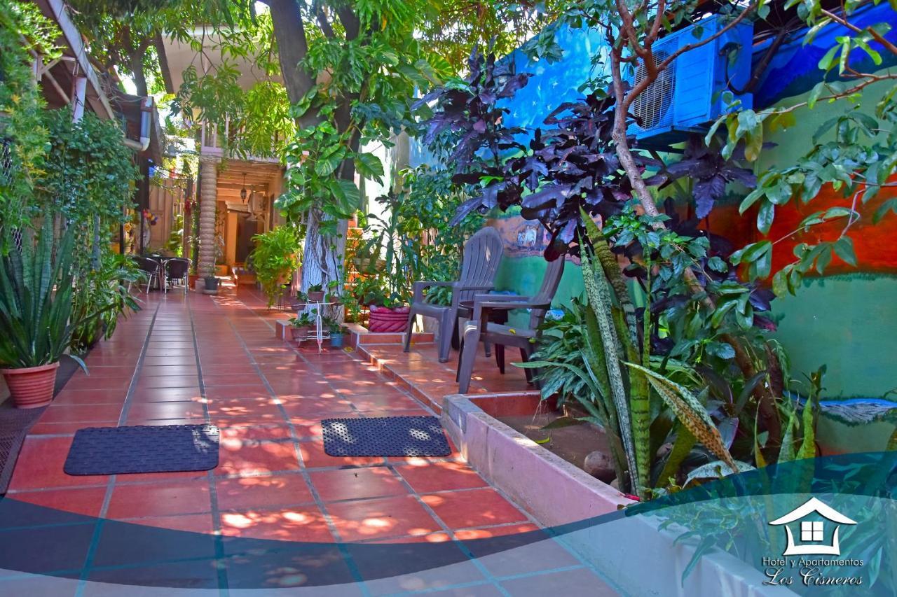 Hotel Y Apartments Los Cisneros Managua Extérieur photo